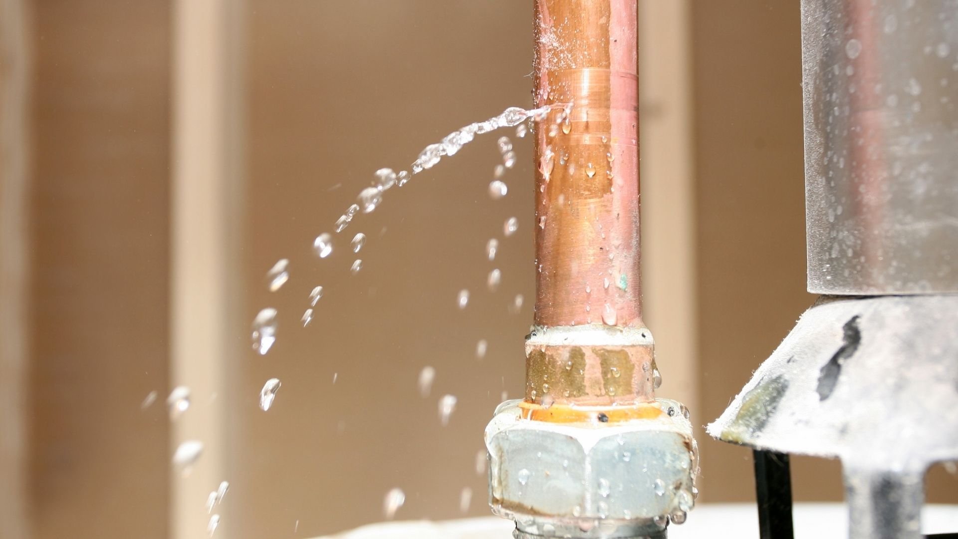 Leaking copper pipe repair in North Hollywood CA
